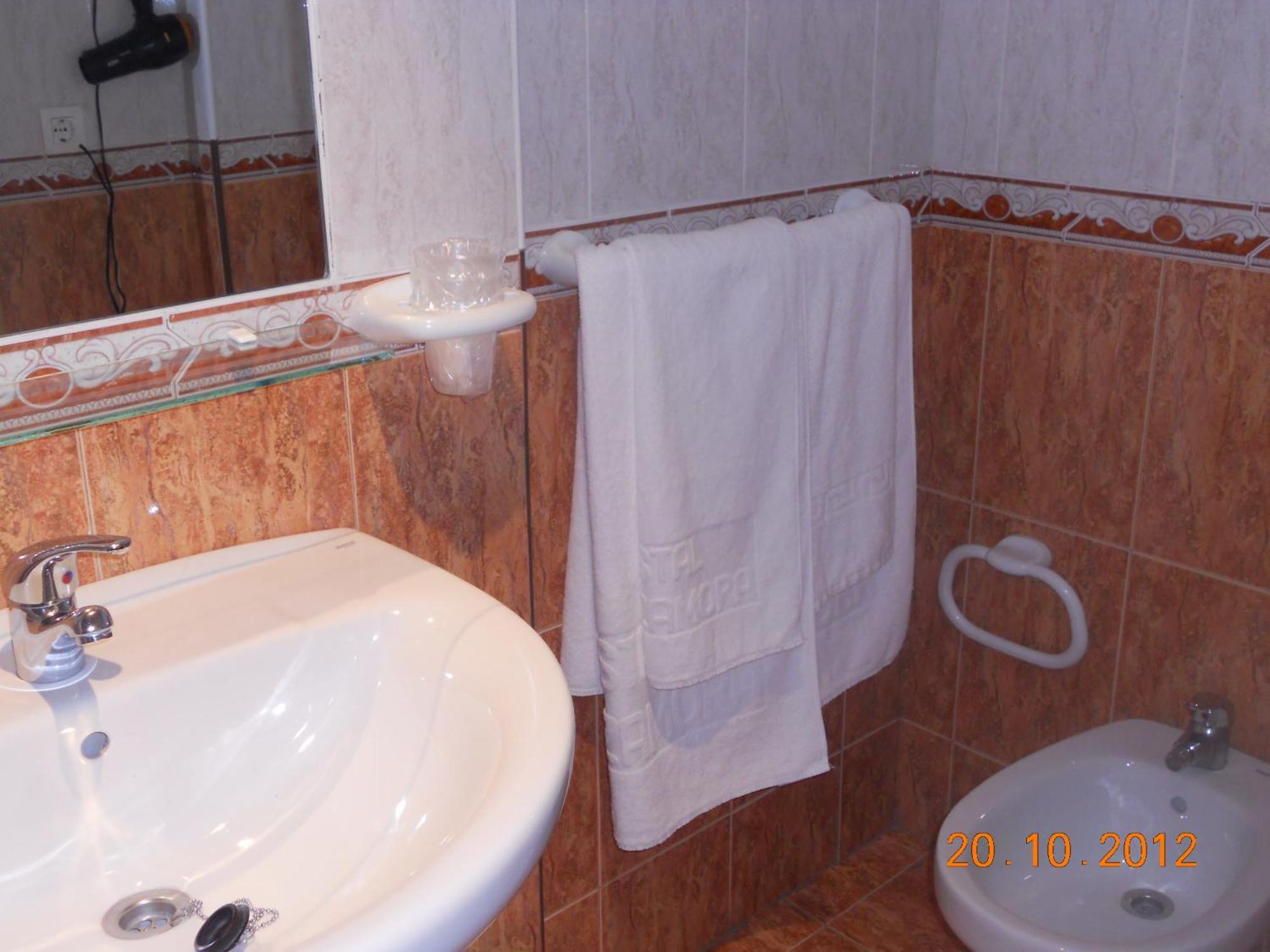 Hostal Restaurante Hermanos Zamora Palma del Río Εξωτερικό φωτογραφία
